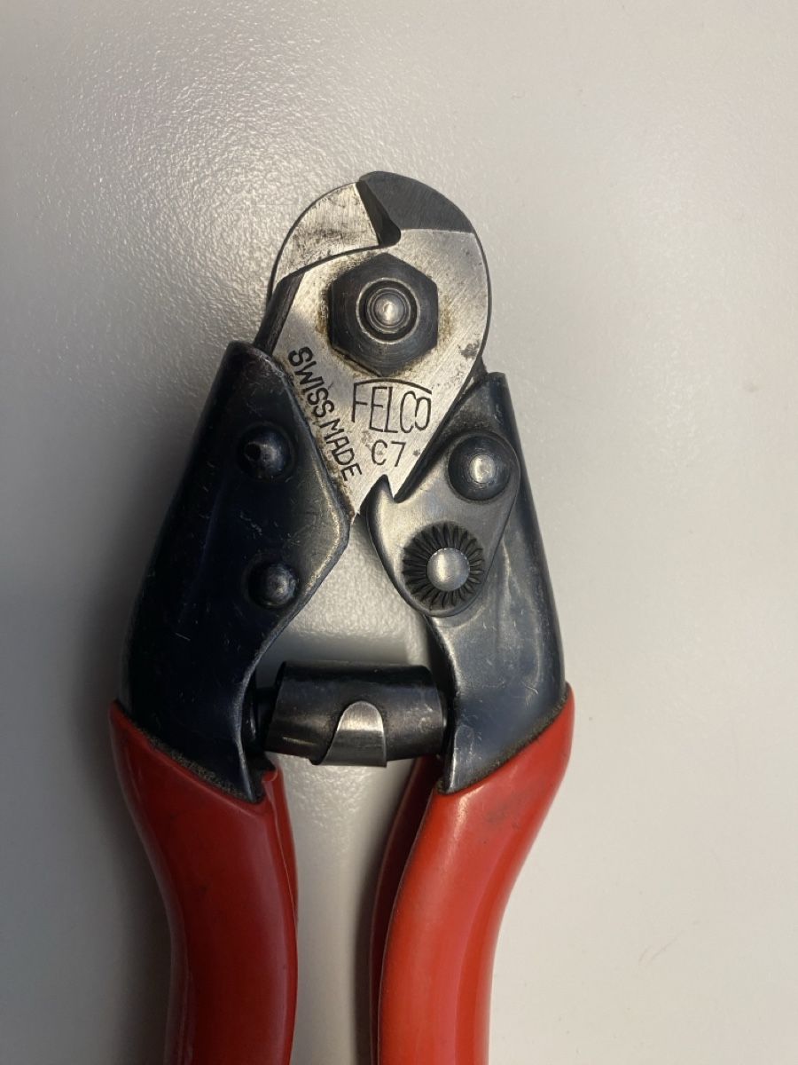 Felco Tutti gli attrezzi: Felco Bolzenschneider ab 1.- – Usato da Wabern venduto da HK-Design 1