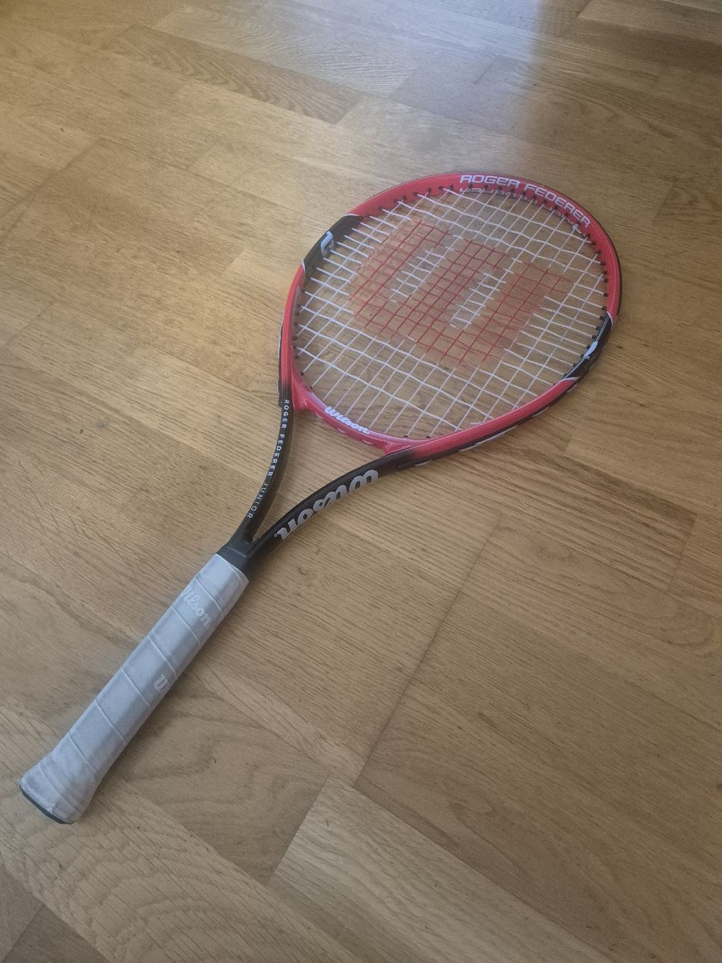 Wilson Racchette: Wilson Roger Federer Junior S2 Tennisschläger – Usato da Fribourg venduto da moren0__0