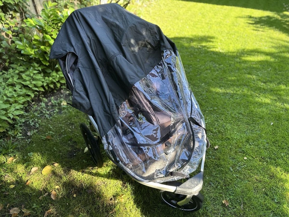 Thule Kinderwagen: Thule Double Stroller Jogger for twins - Great for Summer! – Gebraucht aus Wolfhausen von Catalin_Neacsu 9