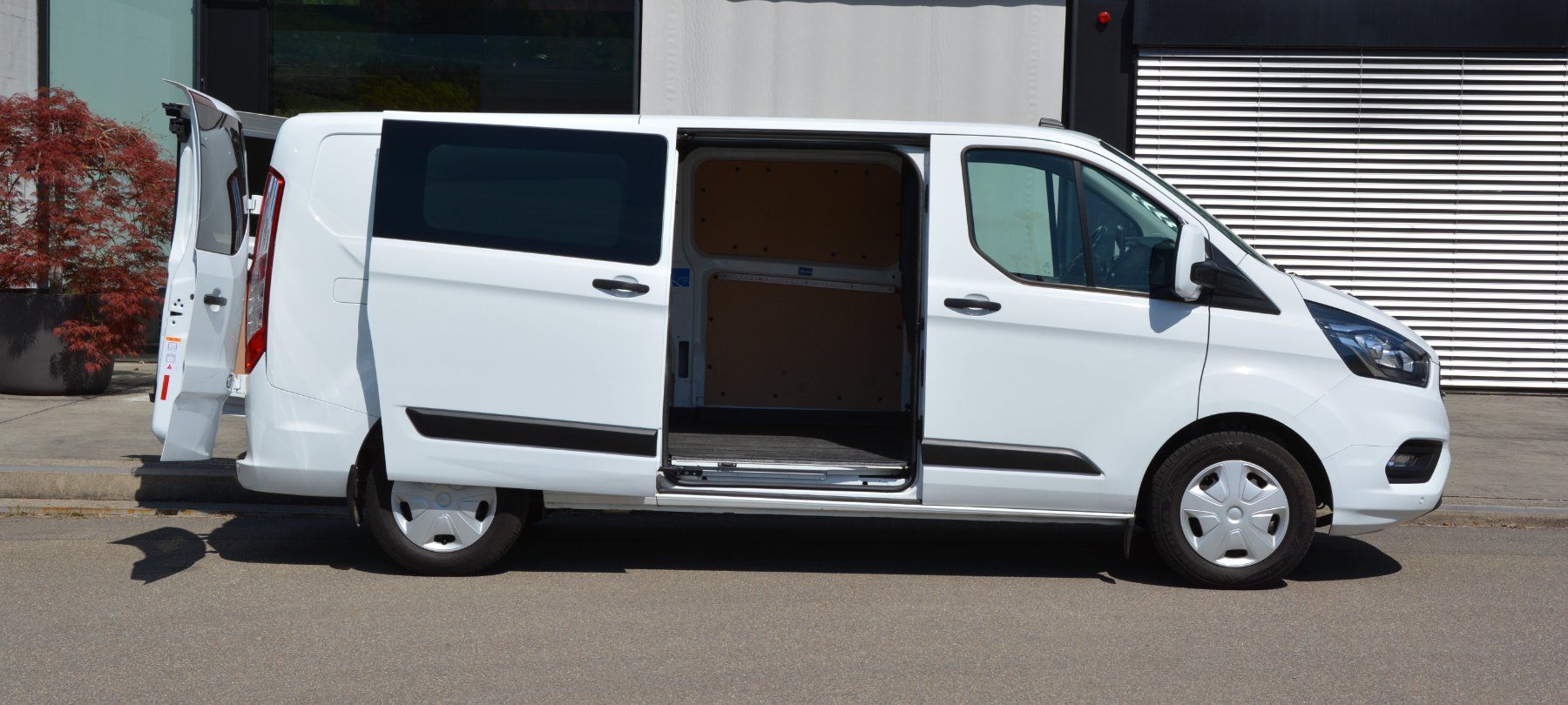 Ford Veicoli commerciali: FORD Transit Custom Van 300 L2H1 Trend A – Usato da Oberkulm venduto da Curiger-Automobile 7