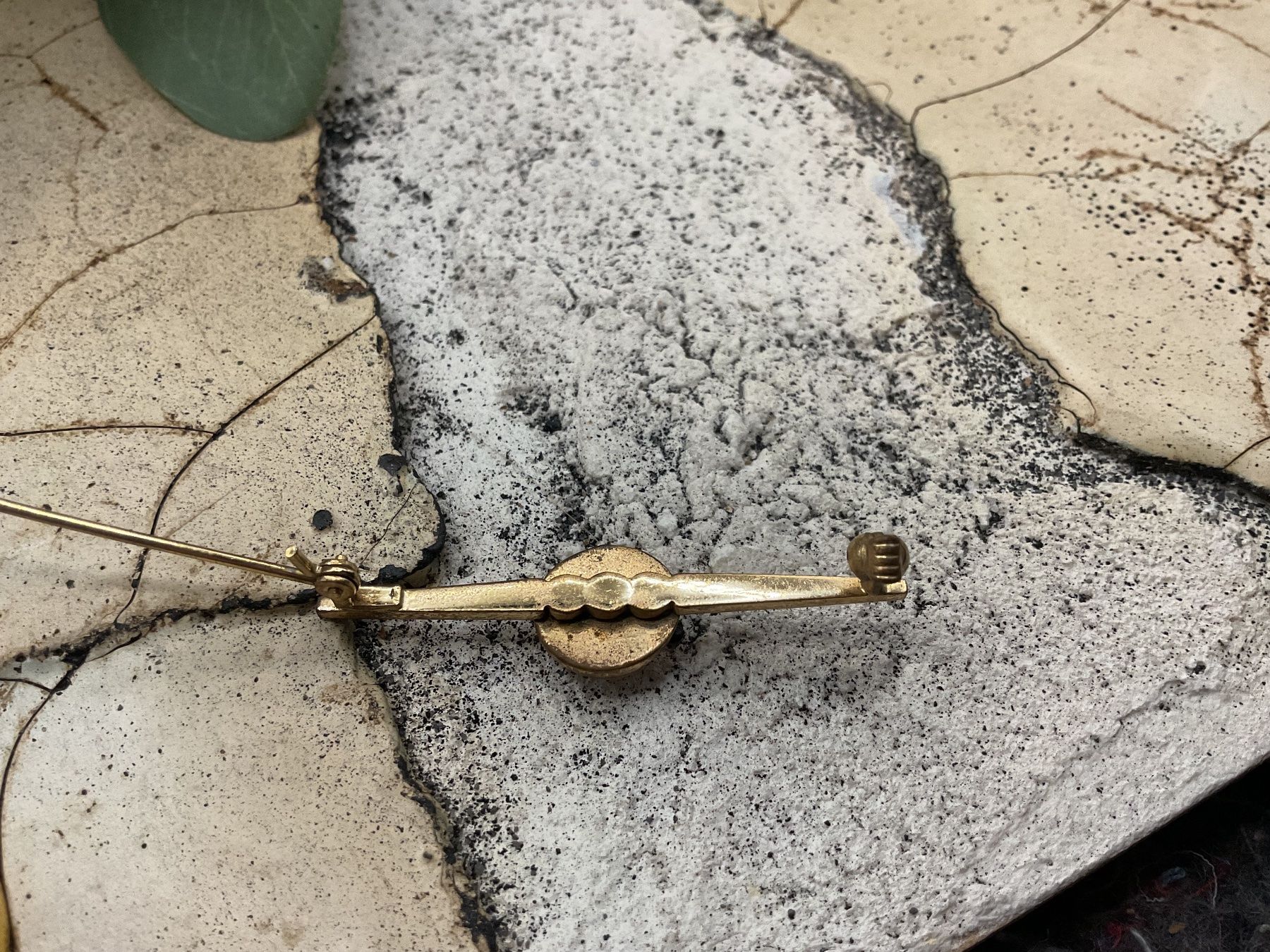 Broschen & Nadeln: Vintage Stabbrosche mit Gemme – Gebraucht aus luzern von Alpendorf1 1