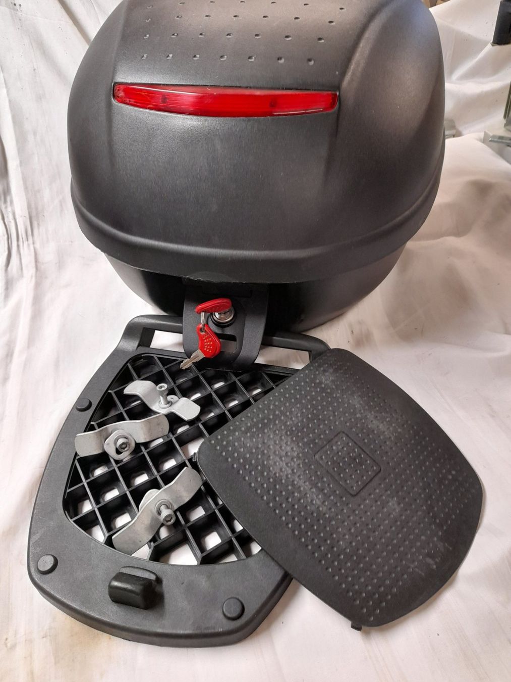 Reisekoffer: Motorrad/Roller Koffer/Box von Givi – Gebraucht aus Neuenhof von