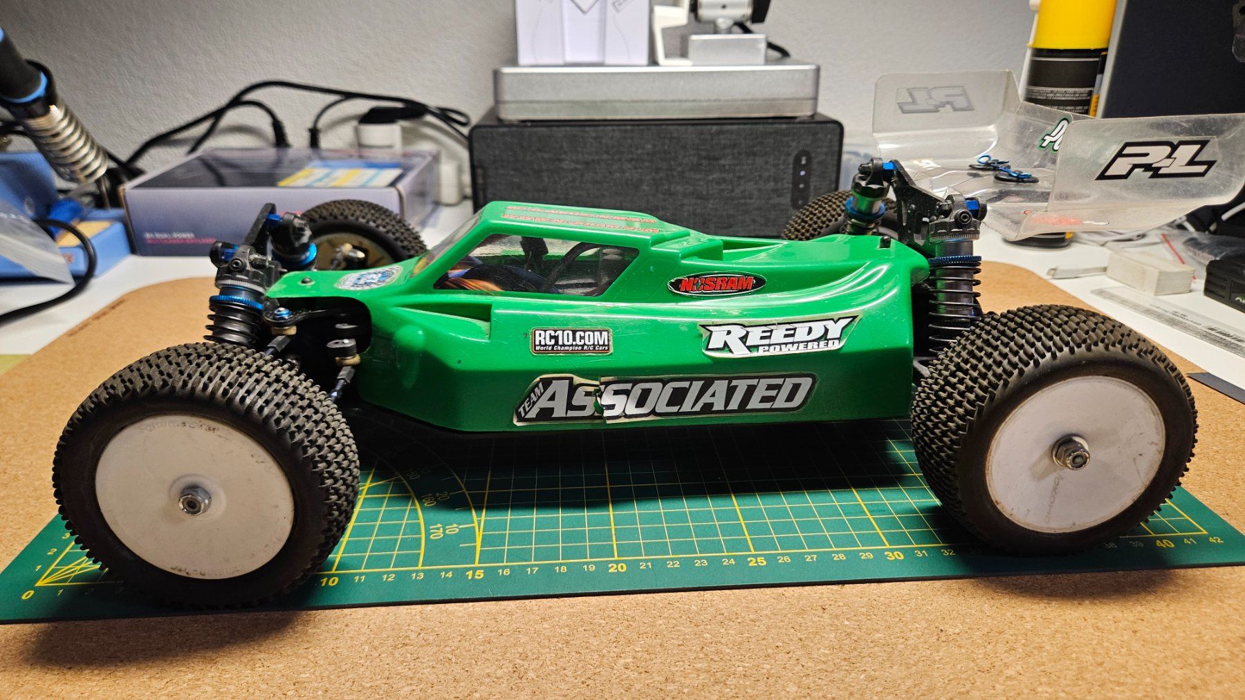 Modellismo RC: Team Associated B44.2 4WD Buggy Fr. 155.- – Usato da Kleindöttingen venduto da Ballu33 8