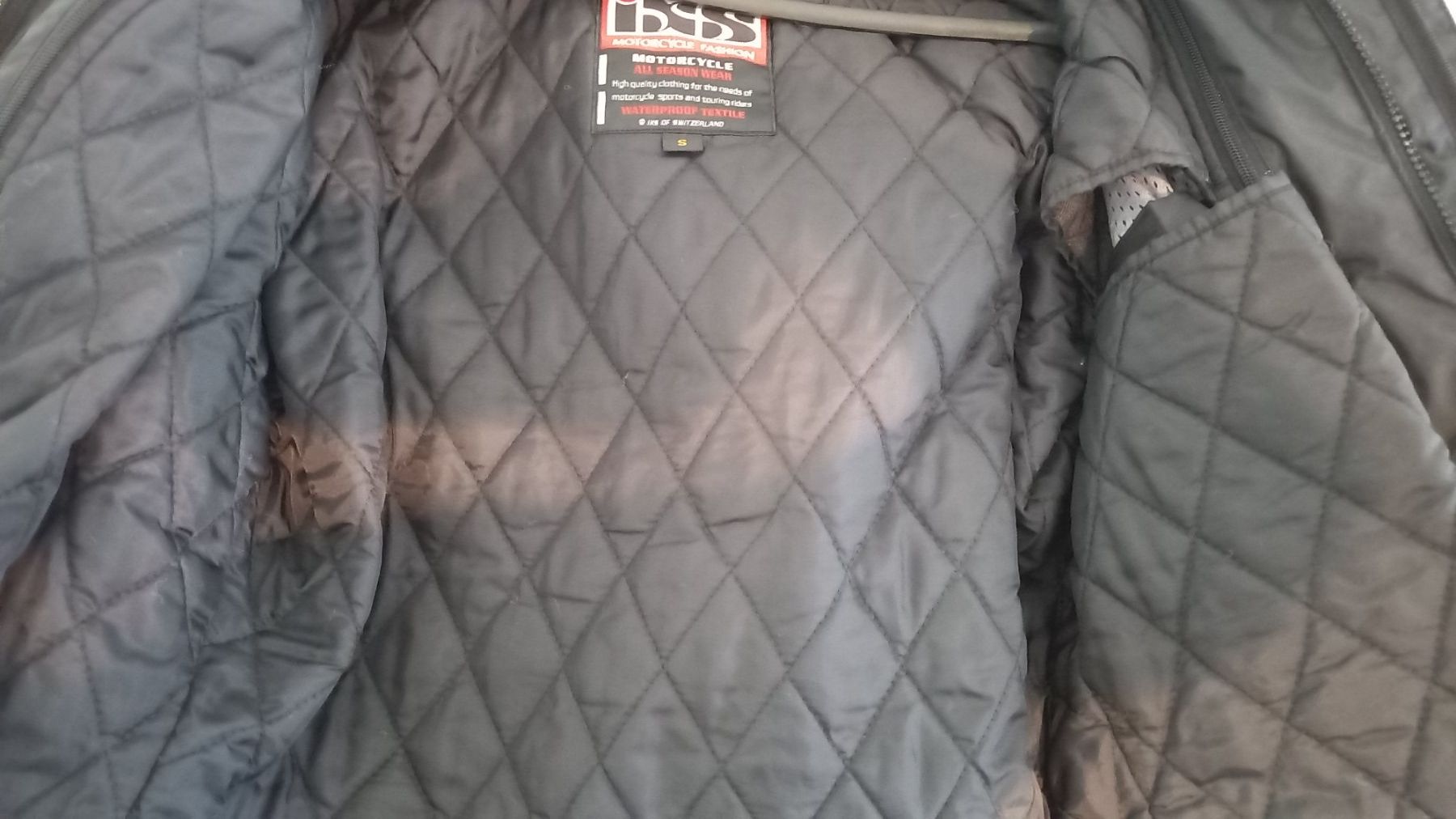 IXS Jacken: IXS Motorradjacke, Grösse S mit Protektoren – Gebraucht aus Brünisried von san_74_bu 3
