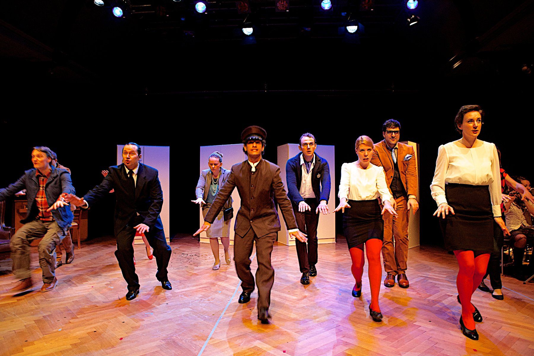 Alle Dekorationen: Theaterfundus – Gebraucht aus Zürich von Fumato 2