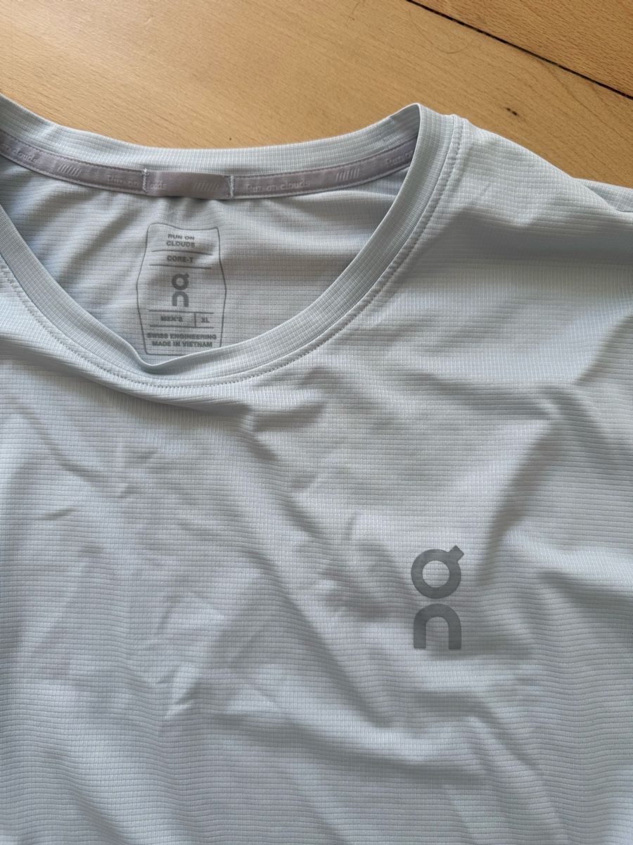 On T-shirt: On Sportshirt XL – Usato da Bern venduto da Laufsport3000 1