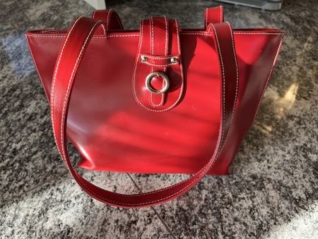 Rote Handtasche, Furla