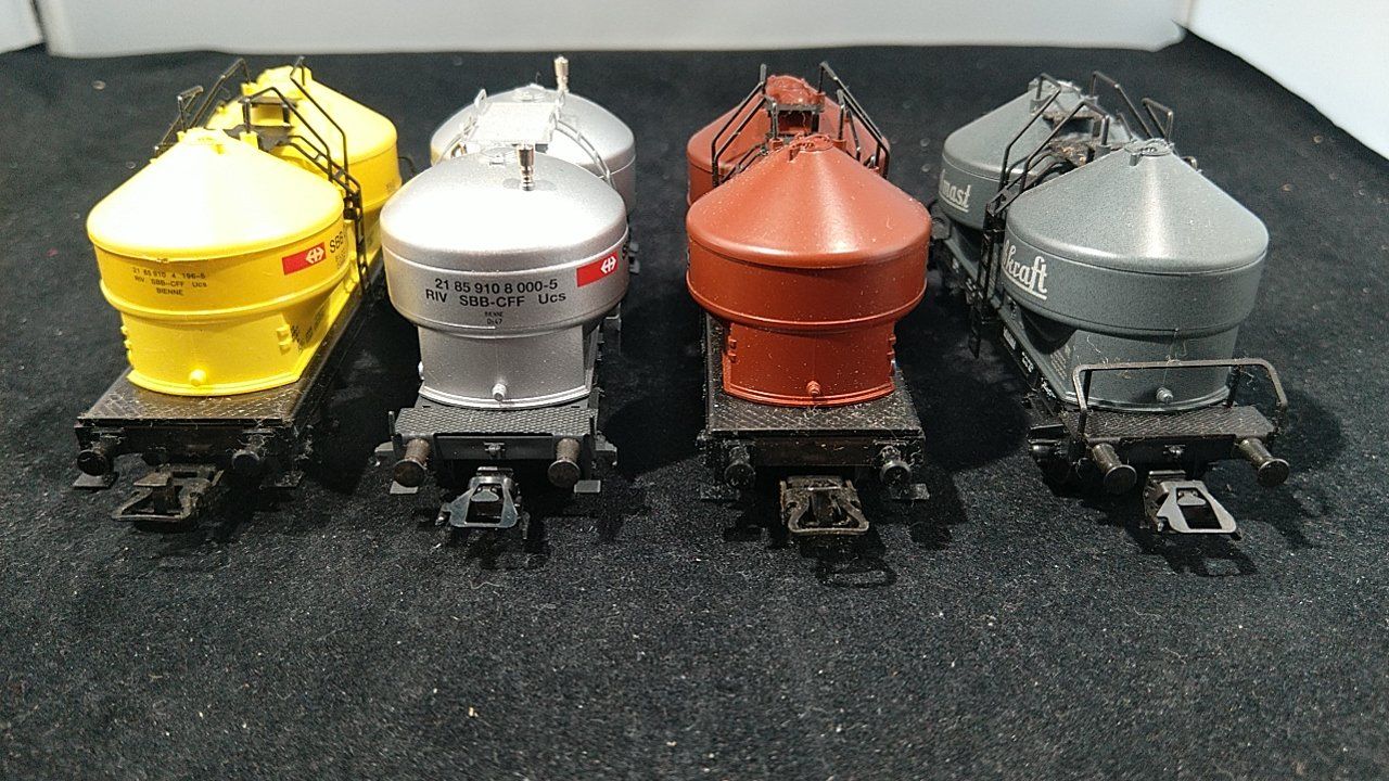Märklin Modellini di ferrovie: 4 Märklin Silo-Behälter Wagen SBB/SNCF/DB – Usato da Uster venduto da Regenwurm61 5