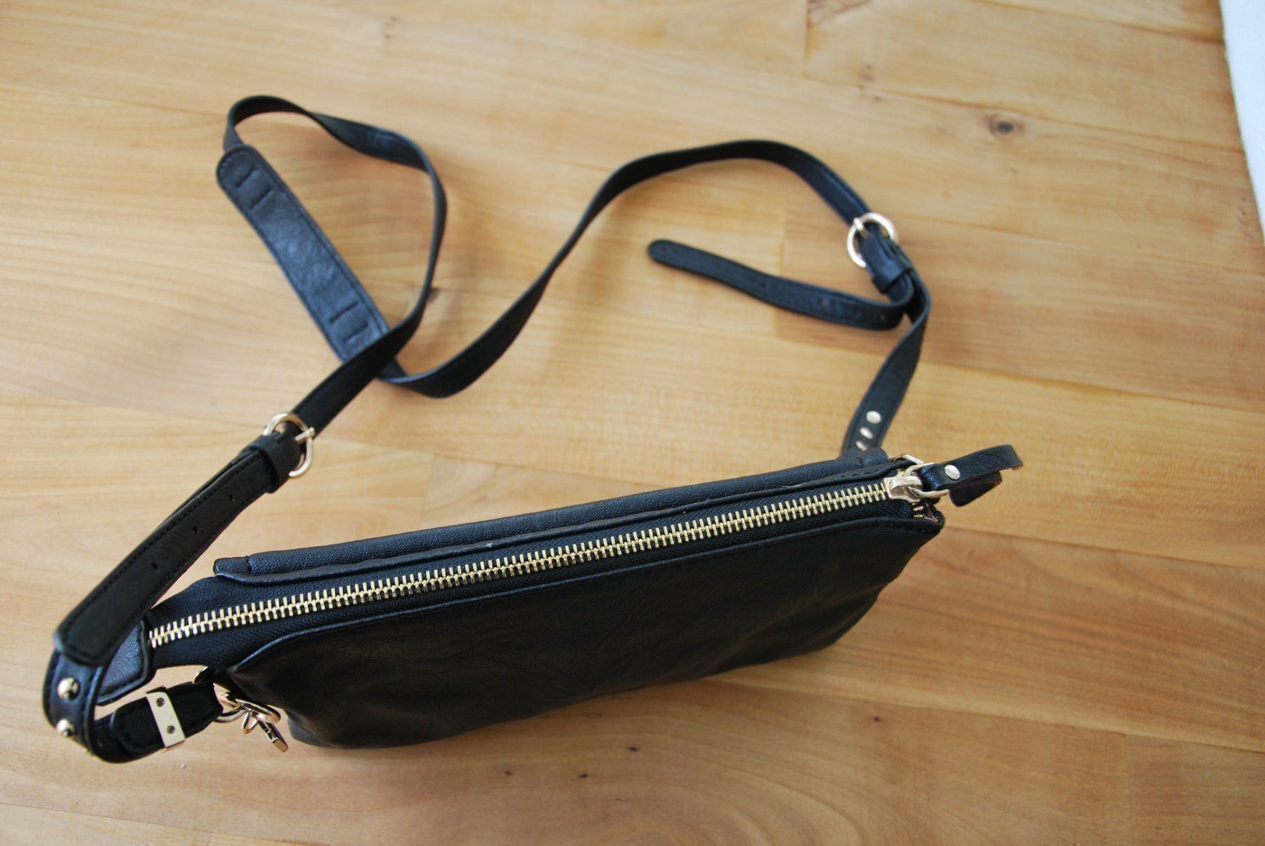 Borse da donna: GUESS Handtasche – Usato da Arlesheim venduto da Bodenweg 4