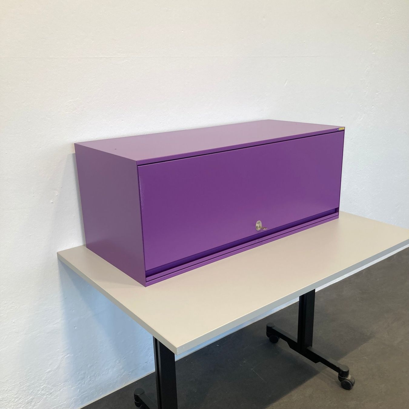 Lista Armadi: Lista Office LO Locker Modul Violett mit Schlüssel – Usato da Schönenwerd venduto da mcofficeshop 2