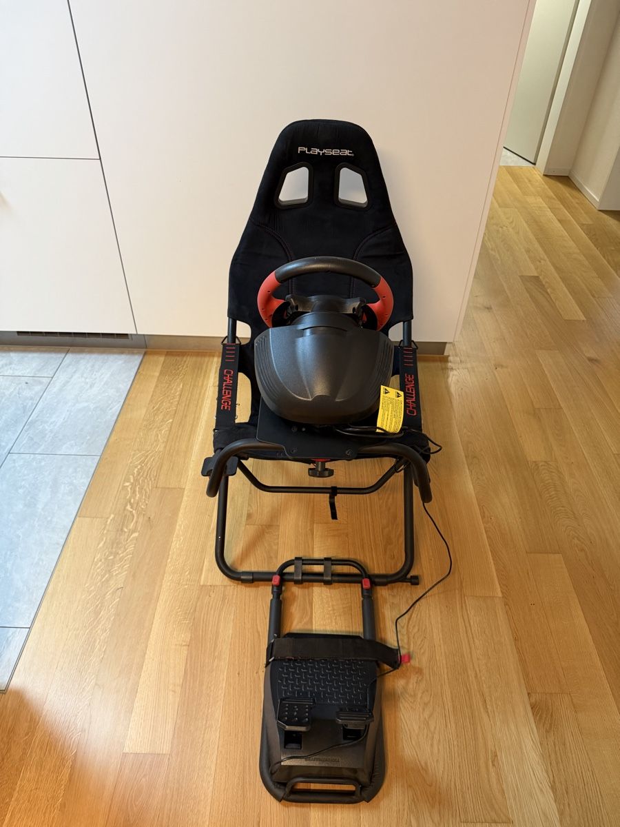 Playseat Sedie: Playseat Challenge Gaming Seat with Thrustmaster Wheel – Usato da Wetzikon ZH venduto da vsa_j6g6 1