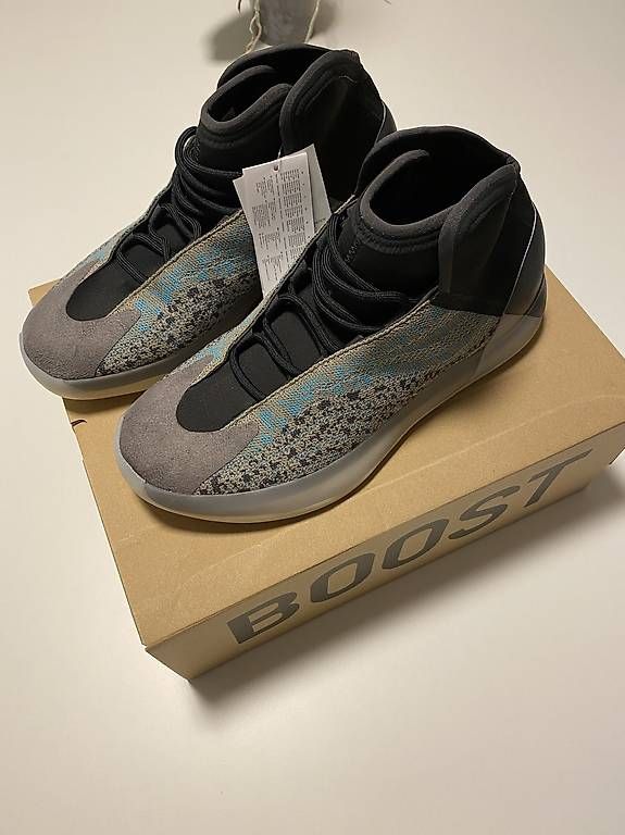 Chaussures hommes: Adidas Yeezy QNTM TealBlue – D'occasion à Luzern par Srkiii
