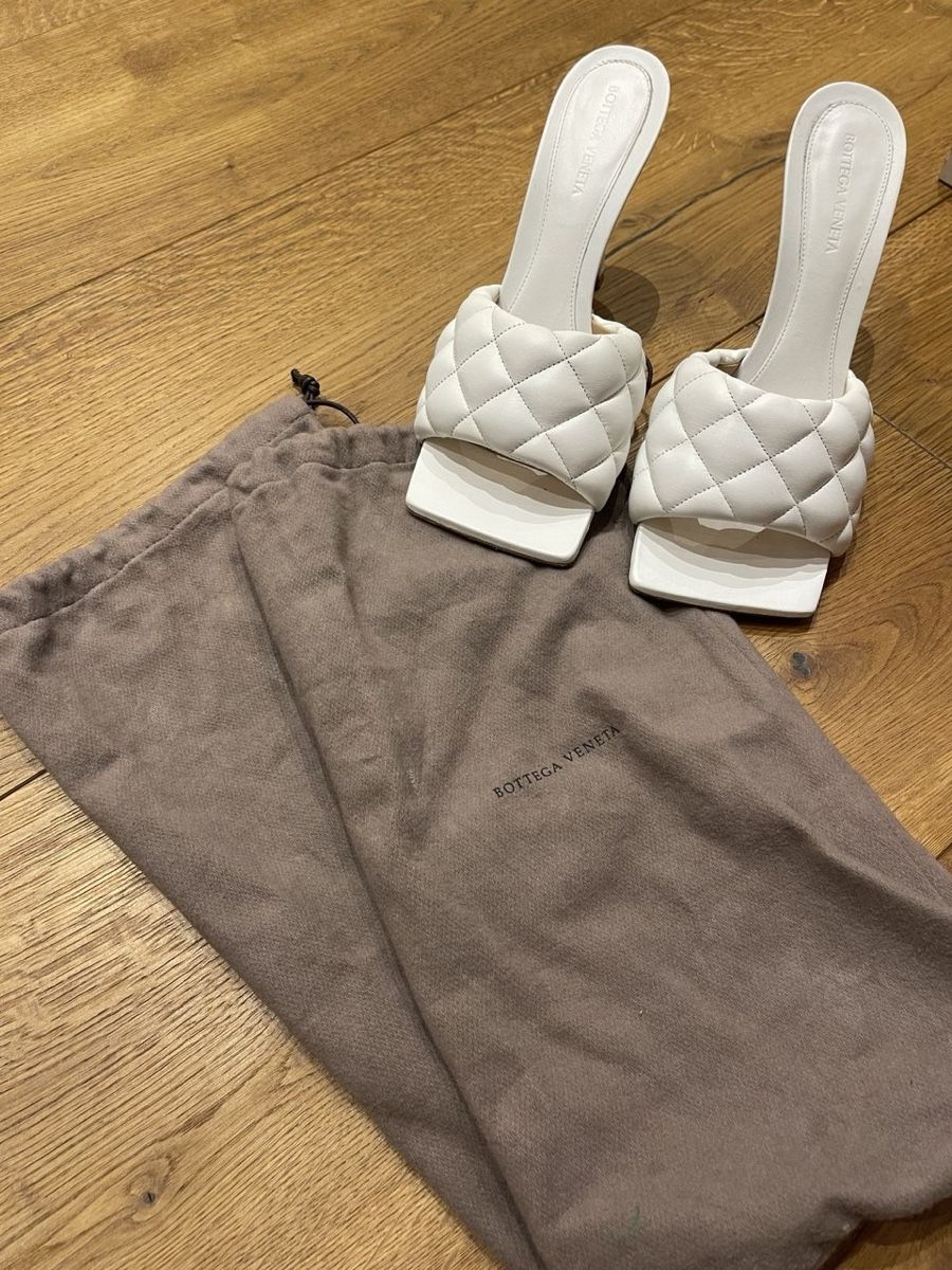 Bottega Veneta Scarpe da donna: Bottega Veneta padded mules Weiss – Usato da Winterthur venduto da Kuki_15.05 2