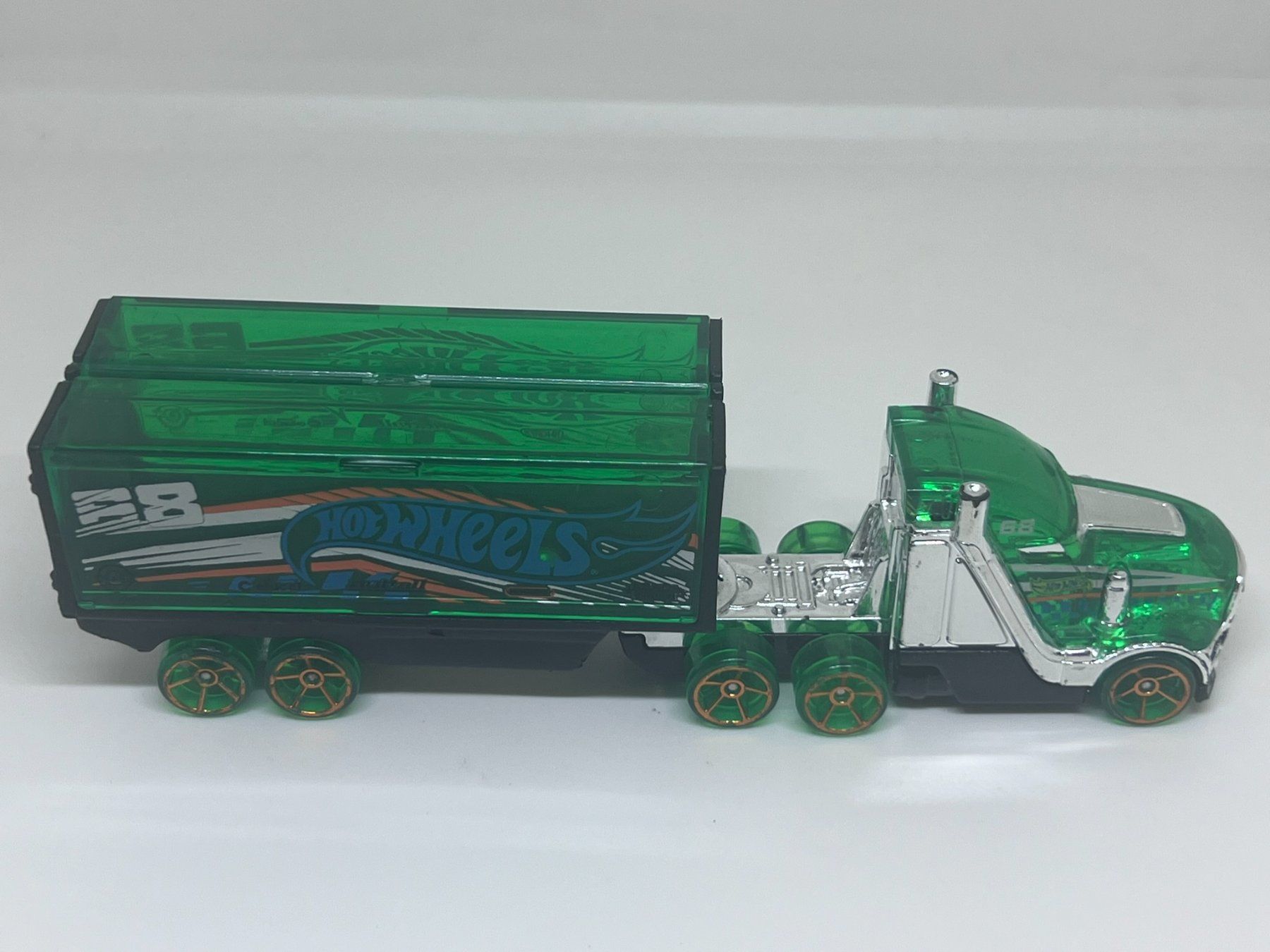 Hot Wheels Modellini d'auto: Hot Wheels Speed Hauler – Usato da Wildegg venduto da LaaBoutique 1