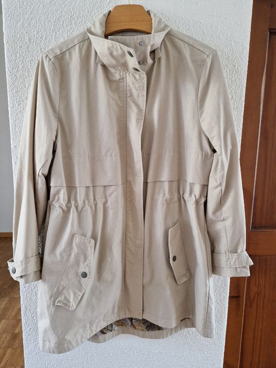 Nile Vestes: Nile Übergangsjacke beige Gr. M, taillierbar 🧥 – D'occasion à Kloten par somsing