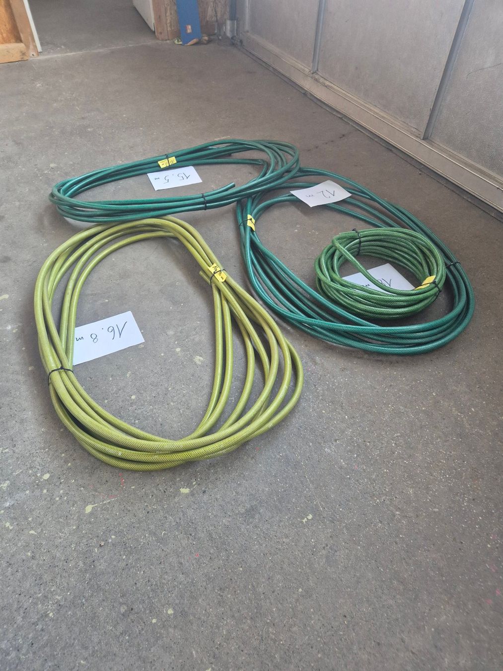 Tubi & Tubi flessibili: Gartenschläuche – Usato da Gossau SG venduto da Aeromax 2