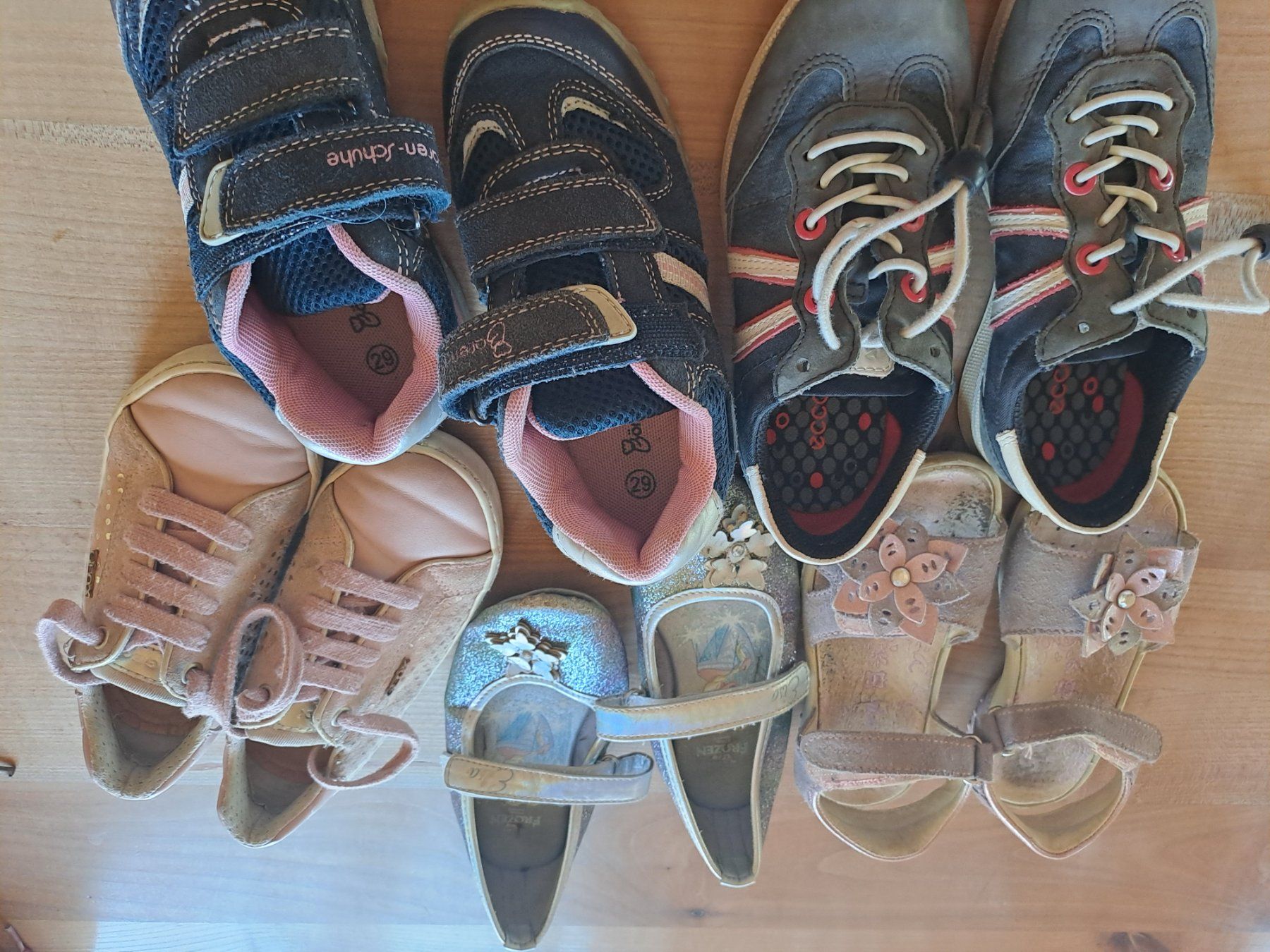 Geox Scarpe per ragazze: Schuhpaket Mädchen, Grösse 29 – Usato da Menzingen venduto da pia012