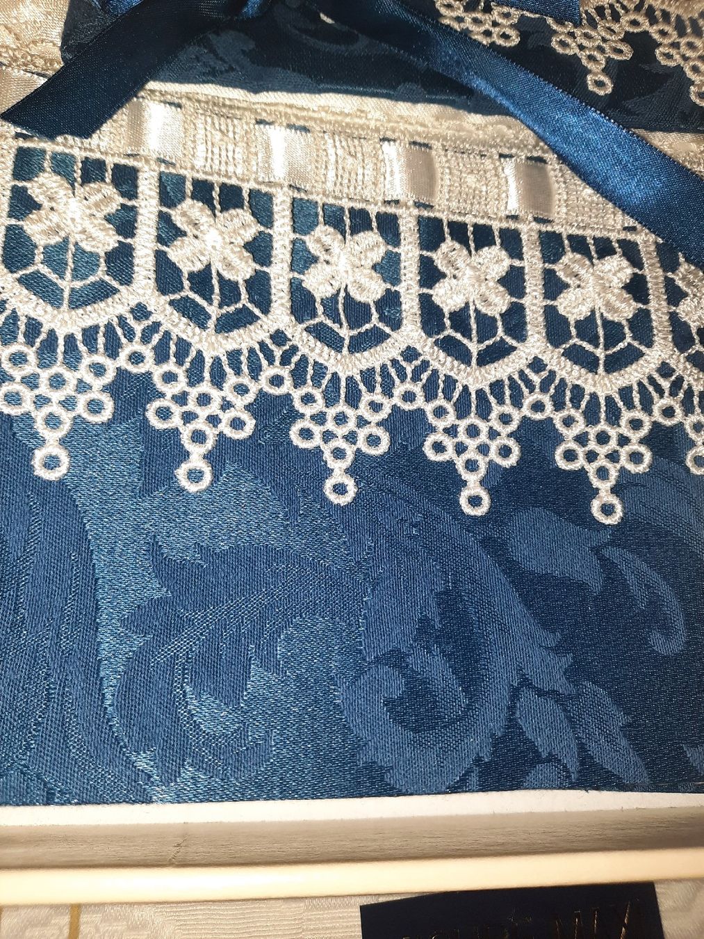 Couvertures: corredo letto in SETA – Neuf avec emballage d'origine à Biasca par Old_6blh 2