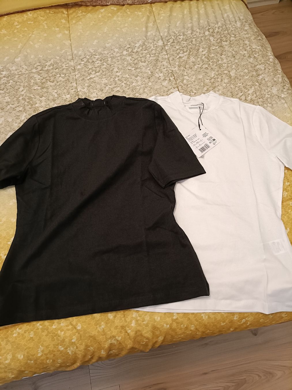 Lotti di vestiti: 2 T-shirt New grosse L – Nuovo e nell'imballaggio originale da Domat ems venduto da Marika2213 2