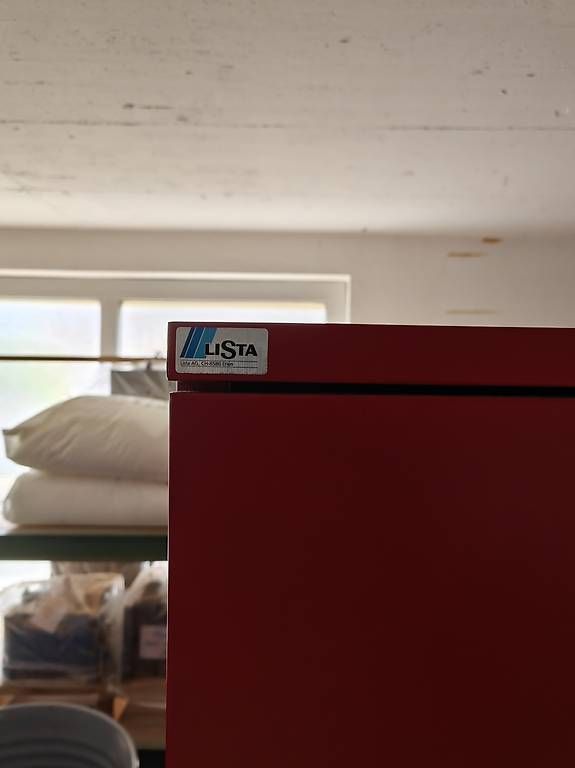 Armadi: Garderobenschrank – Usato da Gossau SG venduto da pag_pj7z 1