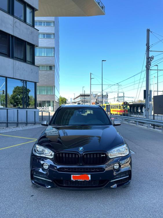 BMW X5 M50D