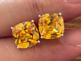Clous d’oreilles pierres citrine/ et brillants neufs