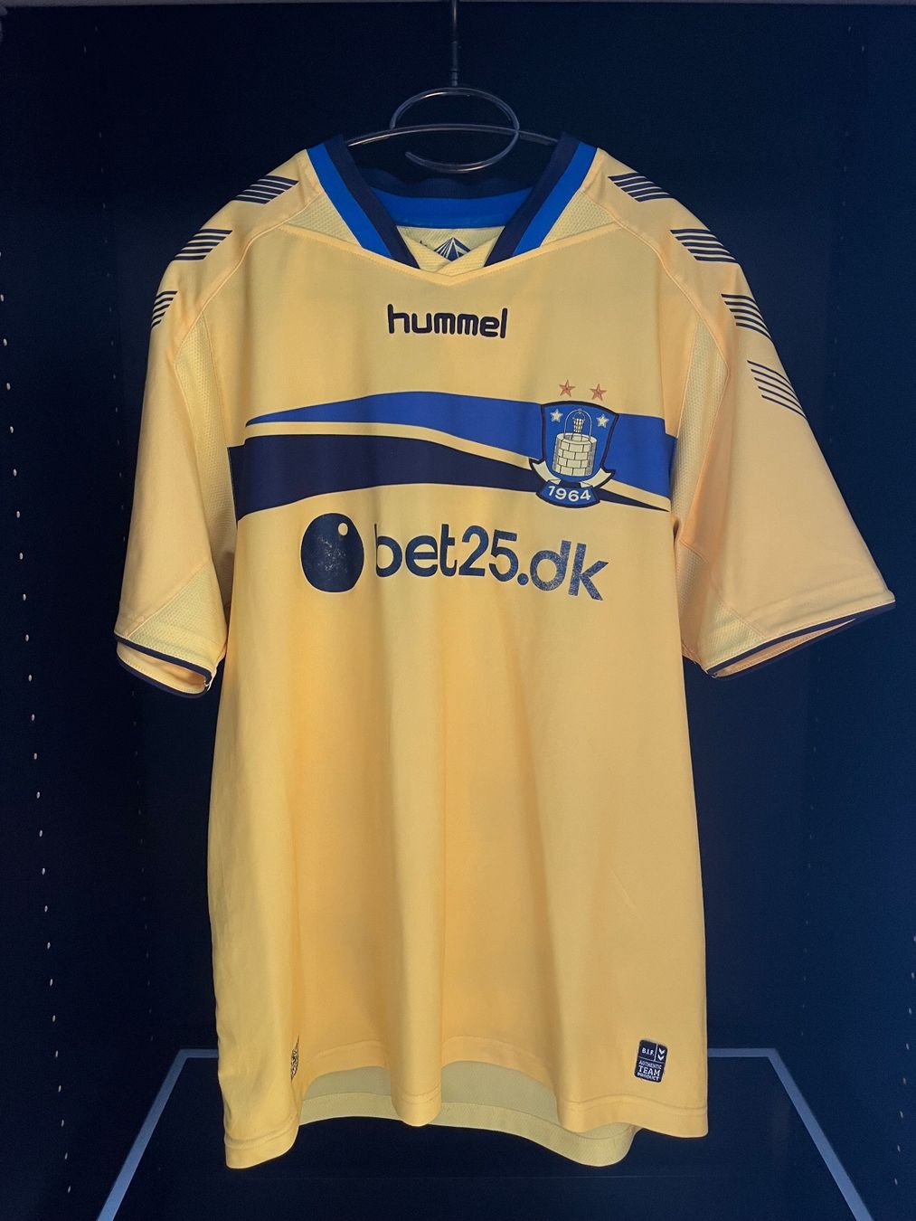 Hummel Maillots de corps & Pantalons: Brondby IF Trikot / Daniel Agger – Neuf (Voir description) à Näfels par dom_9p7f