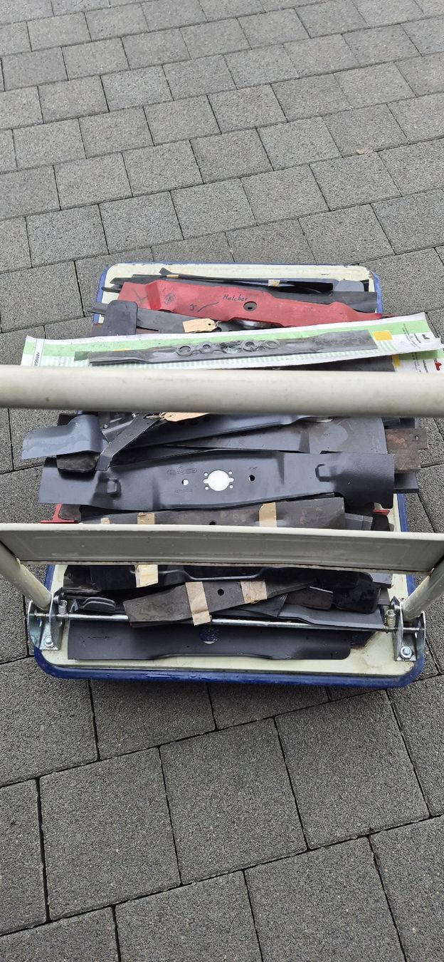 Tagliaerba: Rasenmäher Messer – Nuovo (secondo la descrizione) da Grenchen venduto da Hz. 4