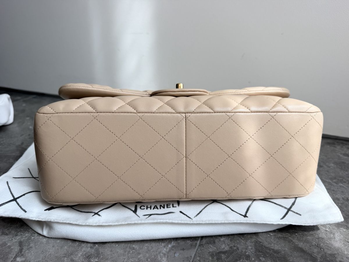 Chanel Sacs femmes: Chanel classic maxi flap – Neuf (Voir description) à Paradiso par Under_sun 4