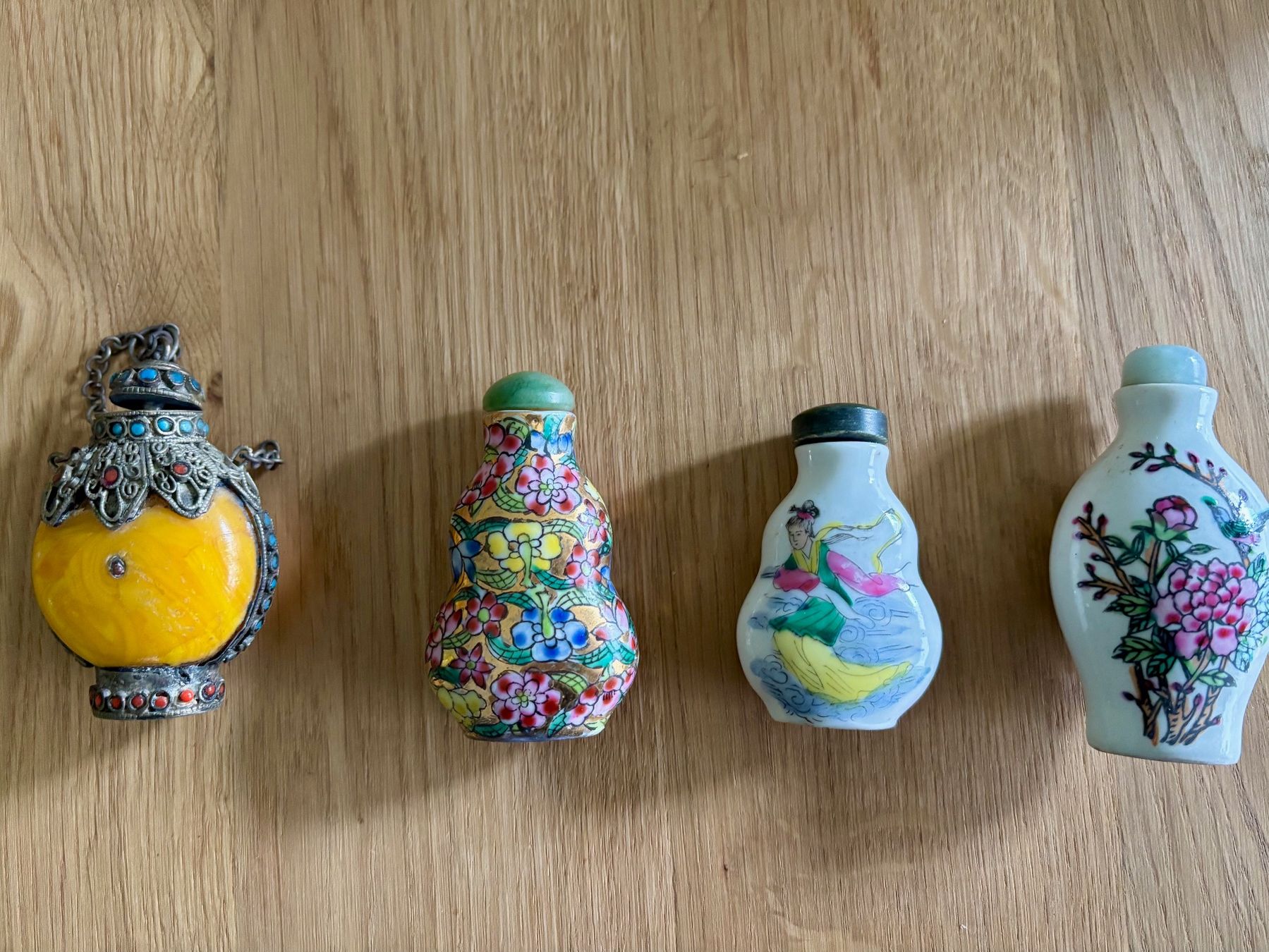Flaconi: Flacons à parfum chinois, anciens. – Usato da Losone venduto da courrier