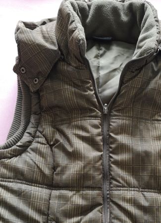 Kapuzen-Gilet Gr. M - Colours - Spendenaktion