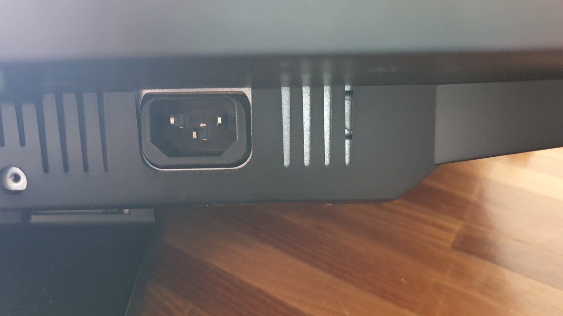 Dell Monitore: PC-Bildschirm, Computer Bildschirm Dell – Gebraucht aus Wallisellen von Sica1000 3