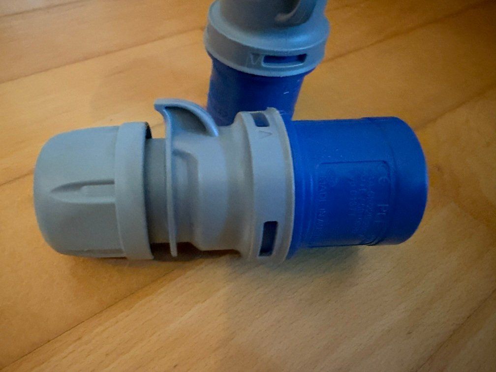 Spine: Stecker CEE16/6 230V blau PCE – Usato da Ehrendingen venduto da KOLA16 1