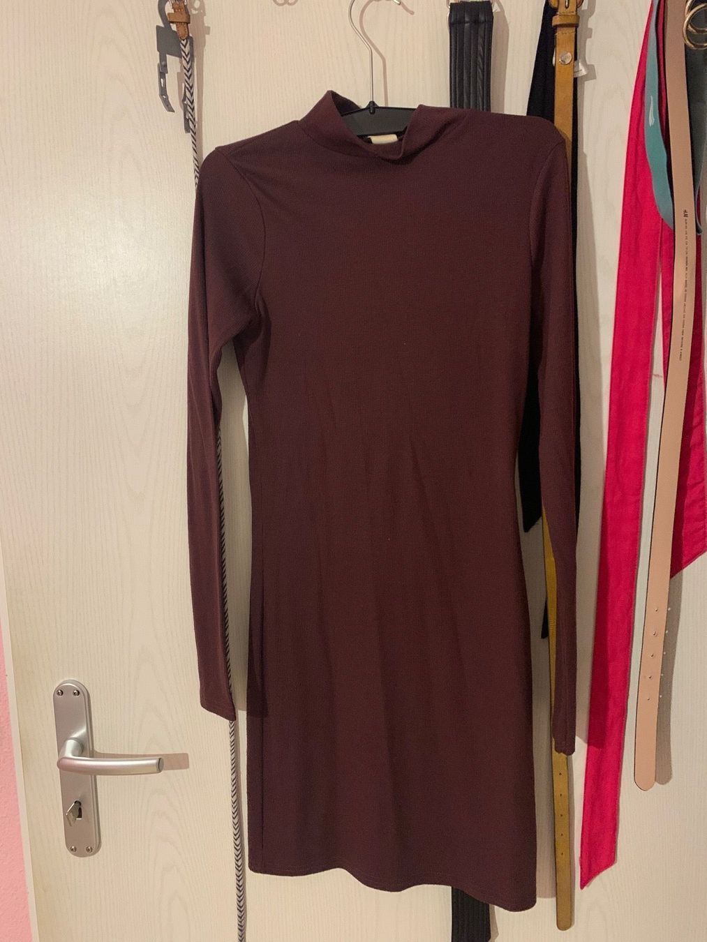 Kleider: Bequemes Langarm Kleid – Gebraucht aus Triengen von nes_l8cj 1