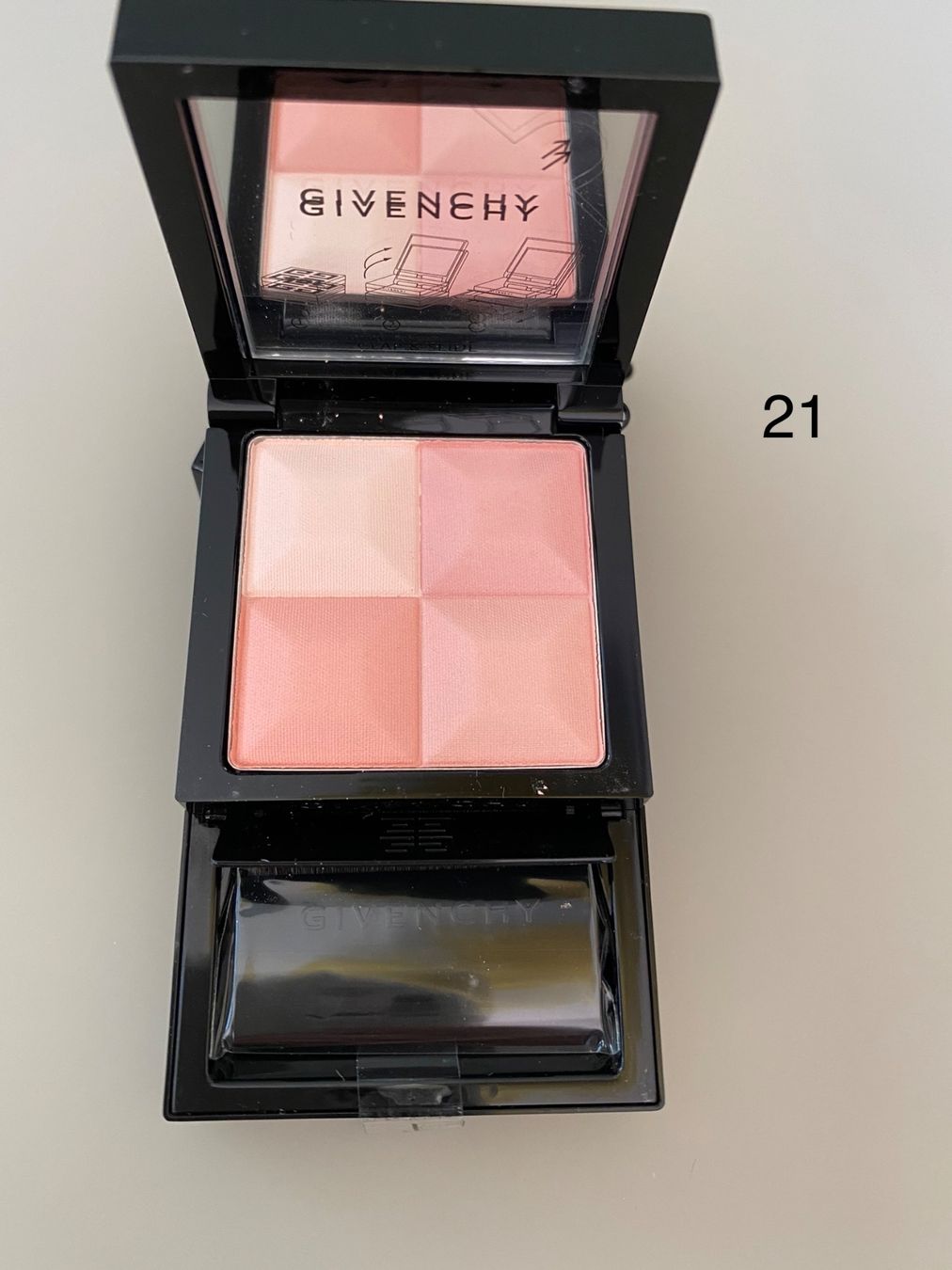 Givenchy Make-up: Givenchy Prisme Visage blush – Nuovo (secondo la descrizione) da Pully venduto da Natala