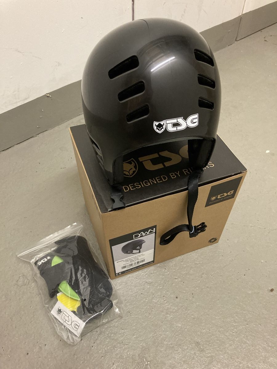 Helme: Helm TSG Dawn – Neu und originalverpackt aus Zürich von Mr.Panenka 2