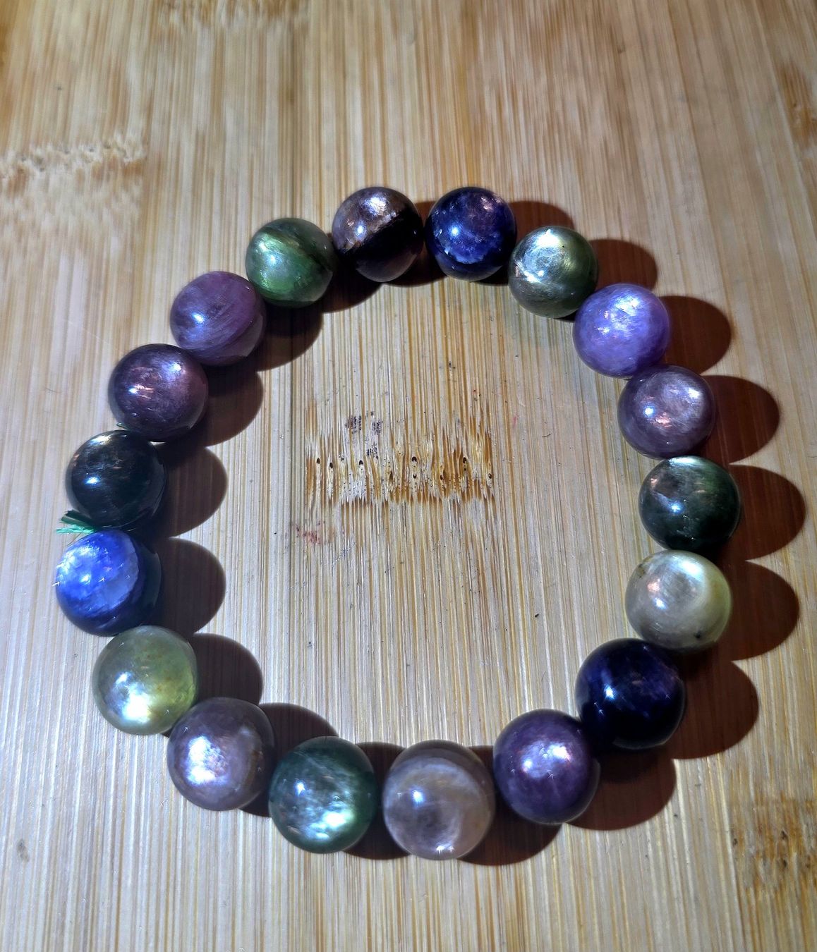 Minerali & Pietre curative: Regenbogen Lepidolith Armband 11.2mm – Nuovo e nell'imballaggio originale da Matzingen venduto da Shay_Crystalz 1