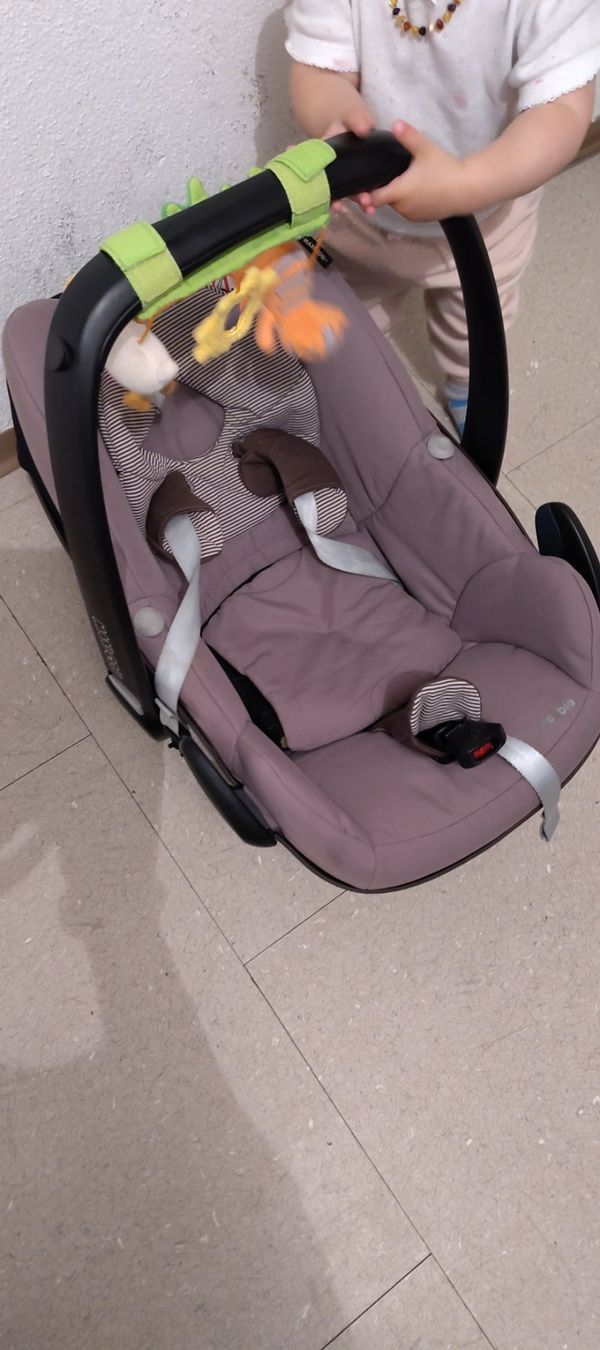 Maxi-Cosi Seggiolini per auto: Maxi-Cosi mit Basisstation – Usato da Sursee venduto da anjol