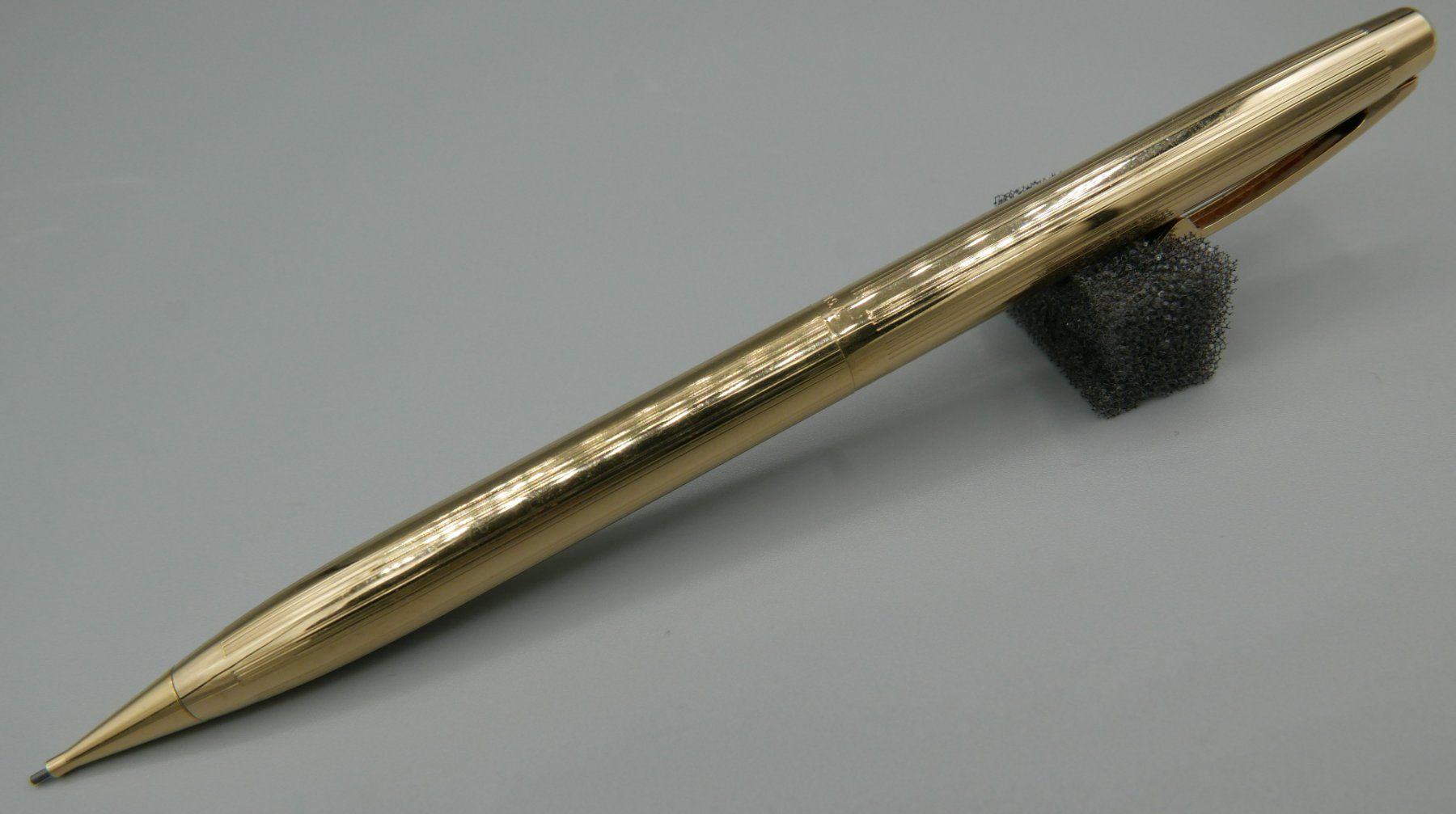 Penna & Evidenziatori: SHEAFFER, Porte-mine 0.7mm, plaqué or jaune – Usato da Nyon venduto da WHTF 1