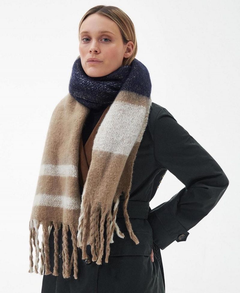 Barbour Foulard & Sciarpe: Barbour ISLA TARTAN BOUCLE SCARF - Schal – Nuovo e nell'imballaggio originale da Zürich venduto da luxuryoutlet1