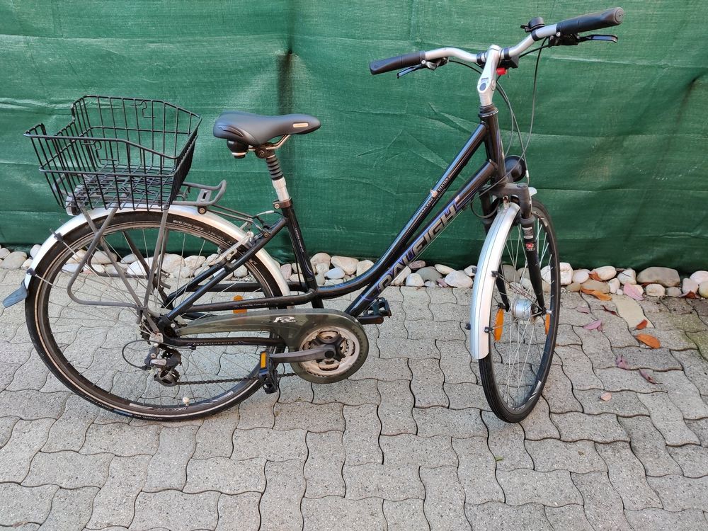 Raleigh Damenvelo/Fahrrad schwarz (Gebraucht) in Reinach BL für CHF 130 ...