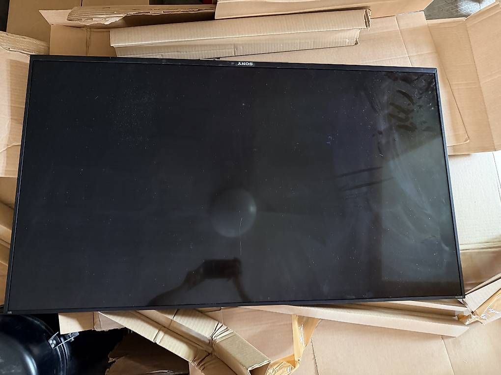 Appareils TV: Sony Bravia XBR-49X800D  – D'occasion à Roggwil TG par est_r5x7