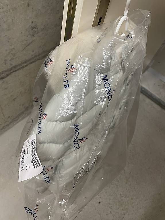 Jacken & Mäntel: Moncler Daunenjacke 2A – Neu und originalverpackt aus Augst BL von nike_7 3