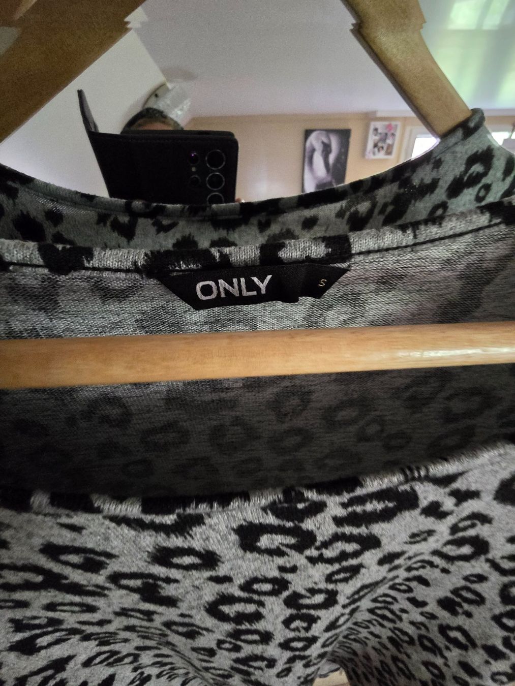 Only Pullover & Sweatshirts: Dünne Pullover Gr. S, Only Leoprint – Neu (gemäss Beschreibung) aus Reute AR von angelflower 1