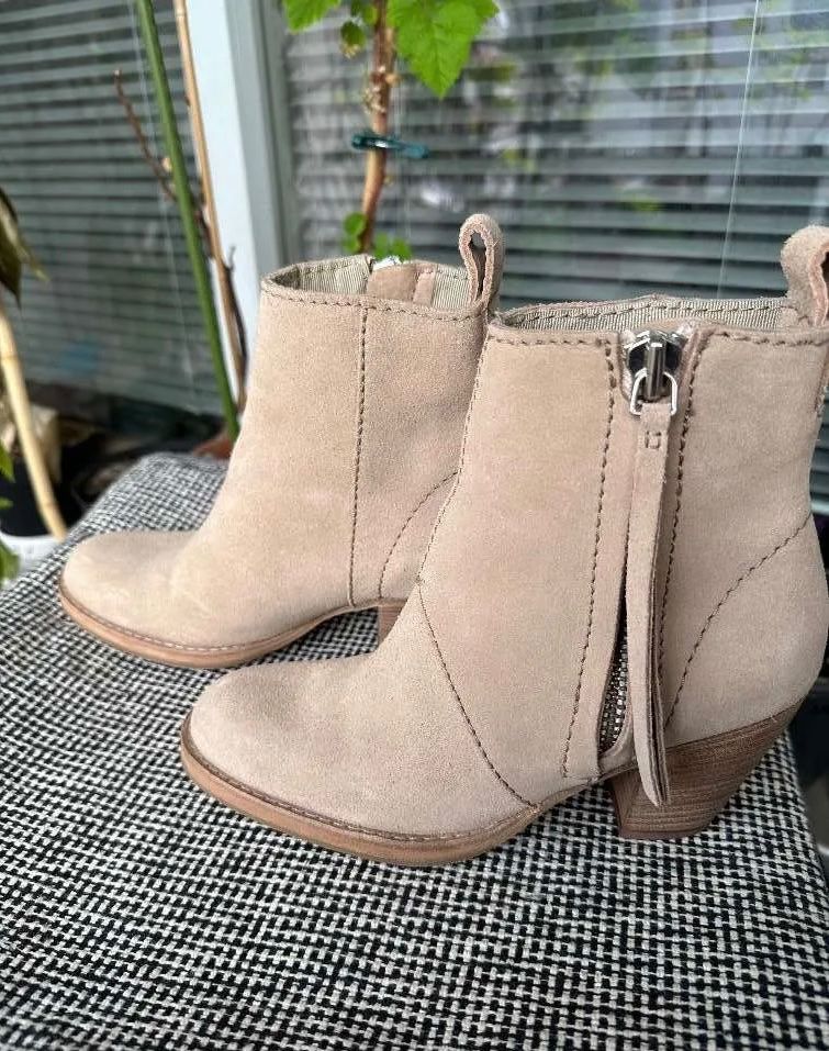 Acne Studios Scarpe da donna: Acne Studios Pistol Boots, Gr. 37, taupe – Nuovo (secondo la descrizione) da Triesen venduto da atos87 2