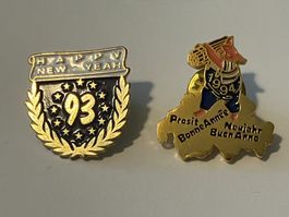 2 Pin Neujahr Happy New Year / Prosit Neujahr 1993/1994
