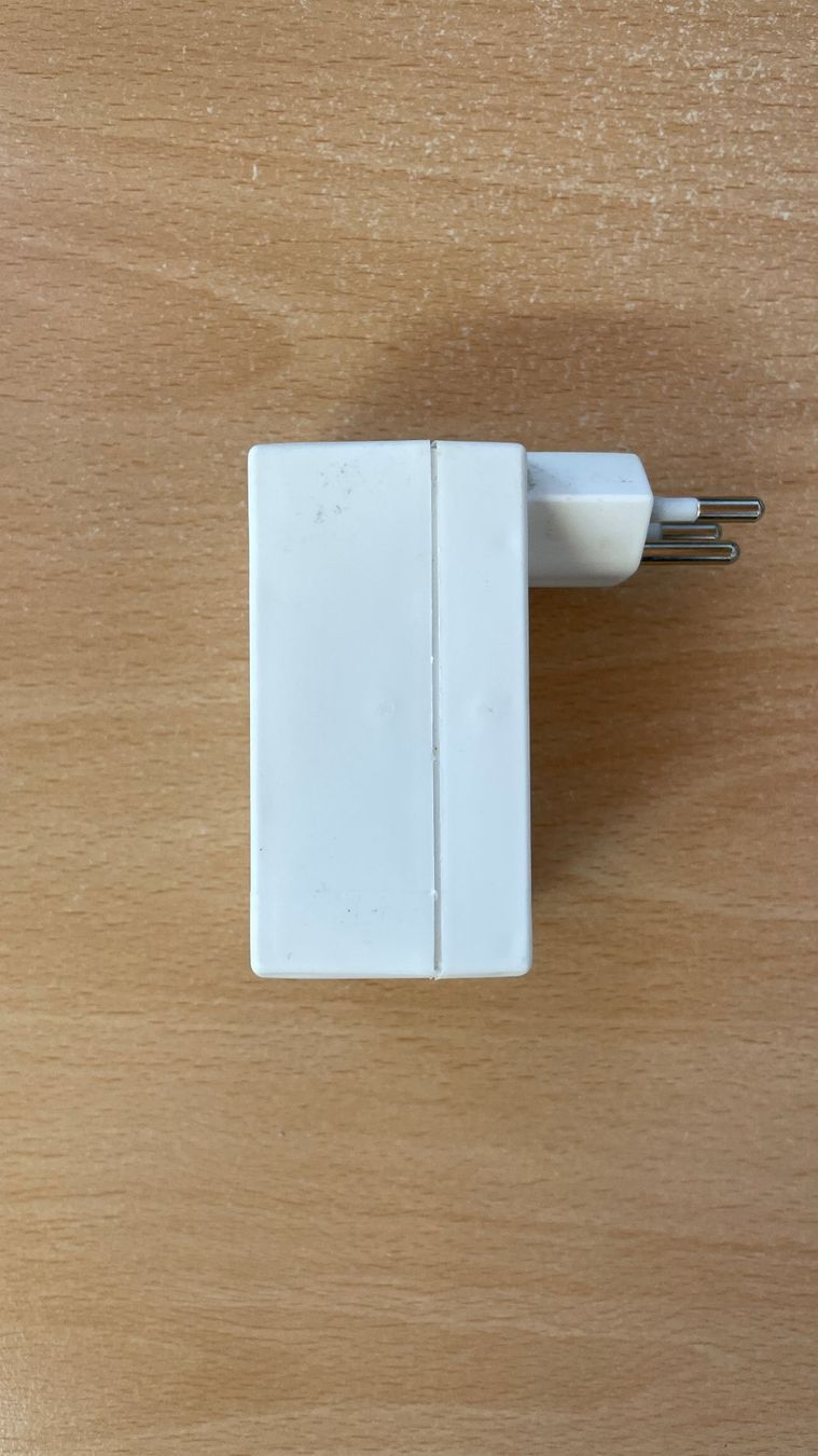 Alimentazione elettrica: Doppelstecker Steckdosenadapter Mehrfachstecker Typ 13 – Usato da Glattfelden venduto da cybermaxx 2