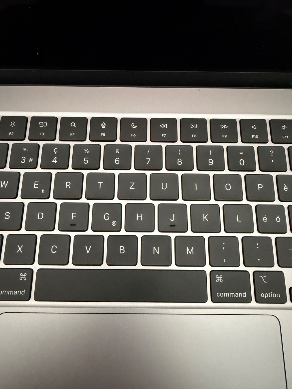 Apple Notebook: Praktisch neues MacBook Air 15.3" – Usato da Unterägeri venduto da tho_95zn 2