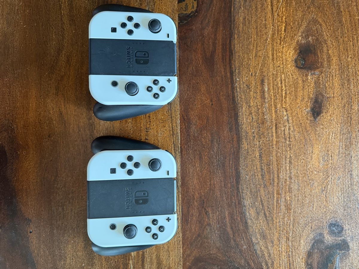 Nintendo Konsolen: Nintendo Switch OLED + Pro Controller + 5 Spiele – Gebraucht aus Zürich von Dani_46 9