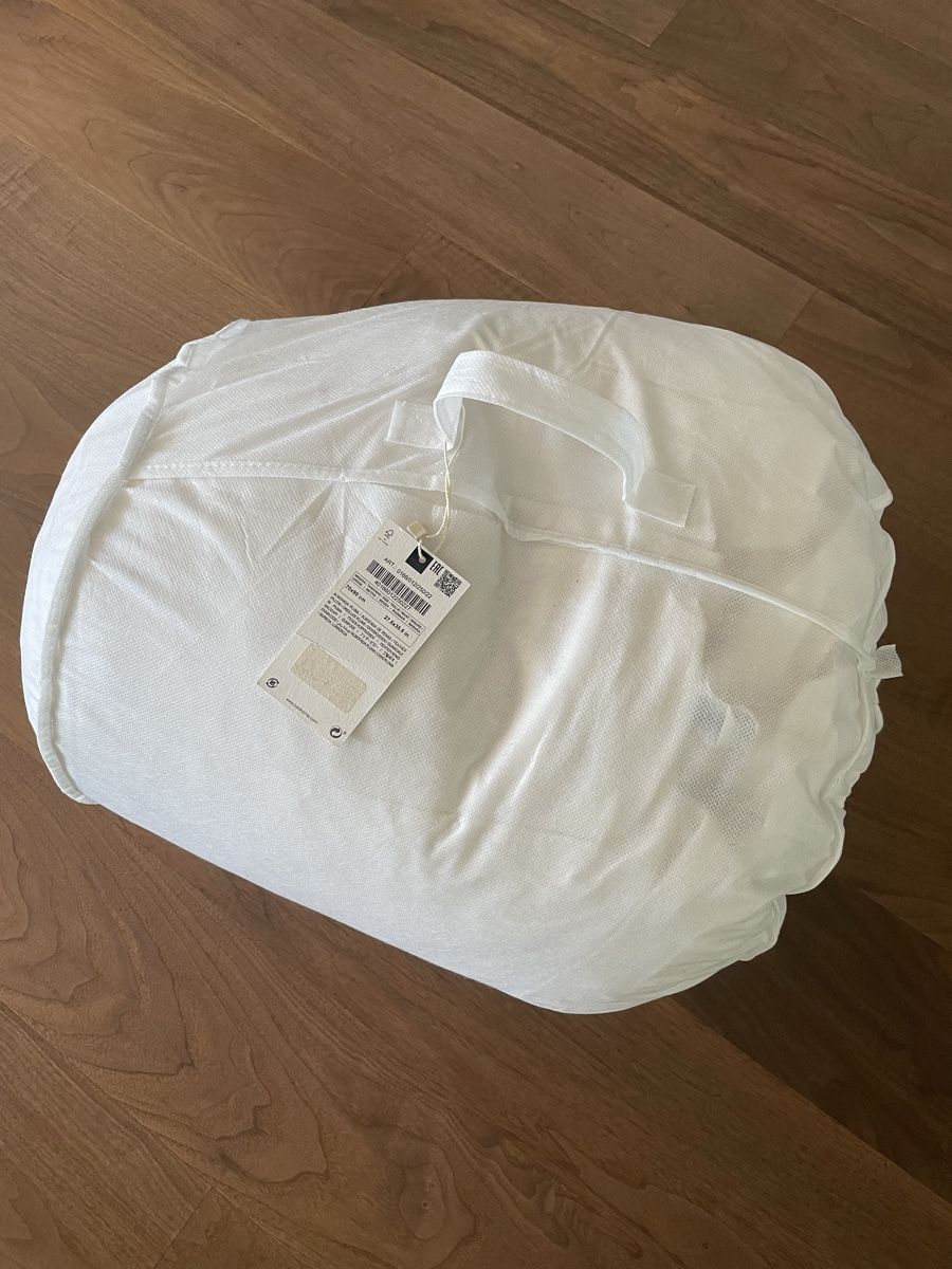 Cuscini: Feather Pillow Zara Home 70x90 – Nuovo (secondo la descrizione) da Zürich venduto da Georgiana07